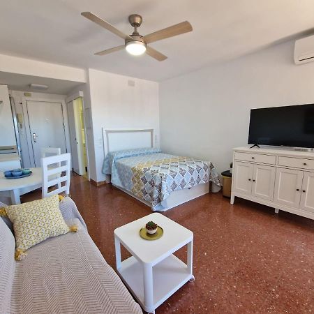 Apartamento Sereva Plazamar Torre Del Mar Bagian luar foto