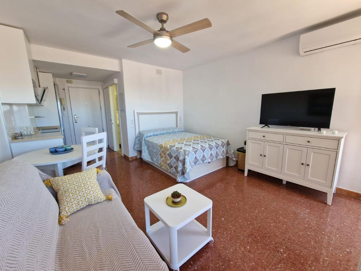 Apartamento Sereva Plazamar Torre Del Mar Bagian luar foto