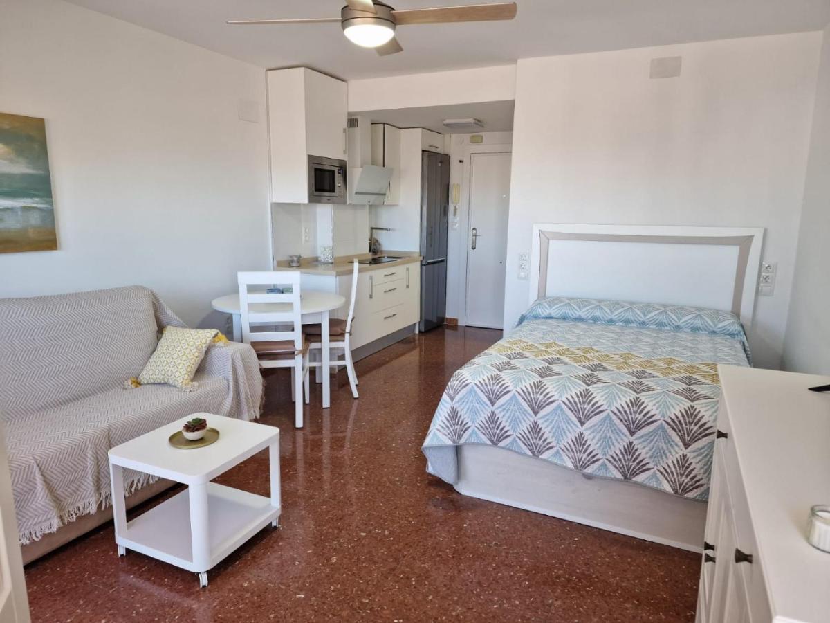 Apartamento Sereva Plazamar Torre Del Mar Bagian luar foto