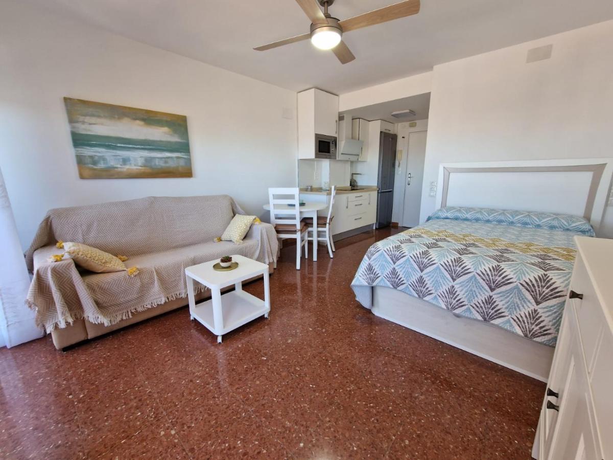 Apartamento Sereva Plazamar Torre Del Mar Bagian luar foto