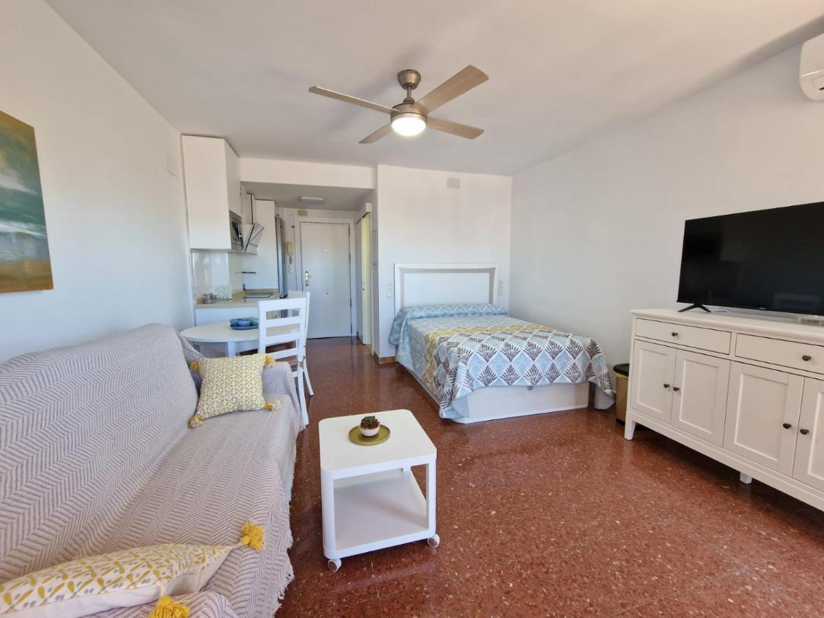 Apartamento Sereva Plazamar Torre Del Mar Bagian luar foto